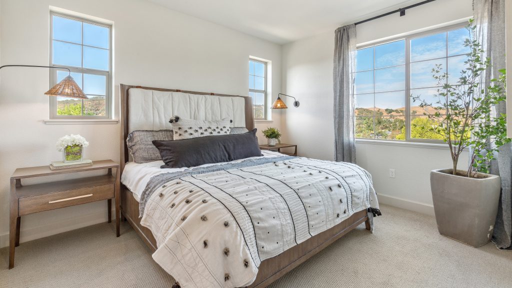 How to Style a Welcoming Guest Bedroom - Discovery Homes Blog